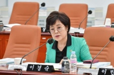 이경숙 서울시의원, ‘도봉 주민의 발’ 106번 버스 폐선, 전면 백지화 요구 | 서울신문 이경숙 서울시의원, ‘도봉 주민의 발’ 106번 버스... 