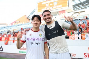 ‘논란’ 야고 이적에도 엇갈린 희비…강원엔 ‘최연소 멀티 골’ 양민혁이 있었다 | 서울신문 ‘논란’ 야고 이적에도 엇갈린 희비…강원엔...
