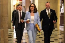 트랜스젠더 의원에게 “미스터”… 공화당 발언에 美 하원 ‘발칵’ | 서울신문 트랜스젠더 의원에게 “미스터”… 공화당 발언에 美 하원 ‘발칵’