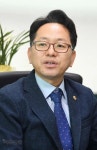 “출산 가산점” “미스 가락시장”… 민주·국힘 ‘동명이인’ 김문수의 말실수 | 서울신문 “출산 가산점” “미스 가락시장”… 민주·국힘... 