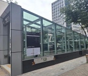 이새날 서울시의원, 학동역 7번 출입구 캐노피 설치 완료…시민 안전... 서울시의원, 학동역 7번 출입구 캐노피 설치 완료…시민 안전·편의 향상... 