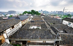 기왓장마다, 담벼락마다… 경성 건축왕의 애국, 모던 보이들의 예술혼 깃들다 | 서울신문 기왓장마다, 담벼락마다…  경성 건축왕의 애국, 모던... 