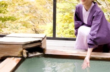 “등에 ‘뜨거운 물’ 틀고 있지 마세요”…전쟁에 불똥 튄 日목욕탕 | 서울신문 “등에 ‘뜨거운 물’ 틀고 있지 마세요”…전쟁에 불똥 튄... 