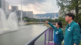 이정연 하남시의원 “워터스크린 직접 보니 확신… ‘머무는 미사’ 이끌 체류형 콘텐츠” | 서울신문 이정연 하남시의원 “워터스크린 직접 보니... 