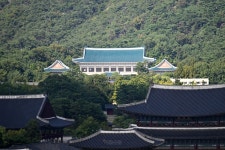 靑, 조희대 재제청 거부에 “흠결 있는 듯 사실 왜곡…의도 가늠... 靑, 조희대 재제청 거부에 “흠결 있는 듯 사실 왜곡…의도 가늠 어려워”