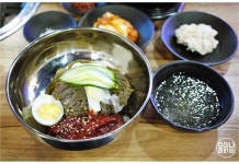 두툼한 생고기를 씹고 뜯고 맛보고 즐기고 | 식신