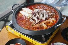 입소문이 자자한, 중곡역 맛집 BEST 5 | 식신