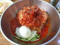 Top 5 Naengmyeon Restaurants with 100 Years of Pride|hamheungnaengmyeon,suchgol-wonnaengmyeon,golmognaengmyeon,hwangsannaengmyeon... 