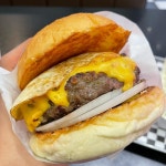 육즙 팡팡 터지는 수제버거 맛집 BEST 5 | 식신 총천연색 오감을 자극하며 육즙 팡팡 터지는 수제버거 맛집 BEST 5 | 식신