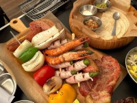 추울수록 더해지는 운치, 야외 바베큐 맛집 | 식신 추울수록 더해지는 운치, 야외 바베큐 맛집  | 식신