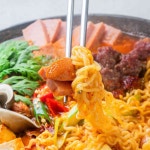 역사가 있는 소울푸드, 의정부 부대찌개거리 맛집5 | 식신 역사가 있는 소울푸드, 의정부 부대찌개거리 맛집 5 | 식신