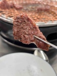 부위별로 골고루 맛보는 가성비 한우 정육식당 | 식신