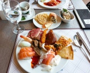 뷔페라비 - 부산, 중구, 중앙동6가 | 맛집검색 식신