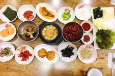 지영이네꽃게정식 - 부산, 연제구 연산동 | 맛집검색 식신
