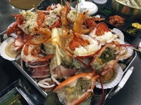 바다를 품은 해적선 - 경기, 평택시, 서정동 | 맛집검색 식신