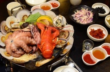 꽃핀바다 - 경기, 수원-팔달구 인계 행궁 | 맛집검색 식신