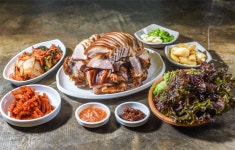 뿅 (족발 보쌈 쌀면 칼국수) - 서울 강남, 역삼역 | 맛집검색 식신