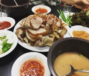 돌담족발 - 서울 강남, 김포공항 방화 마곡지구 | 맛집검색 식신