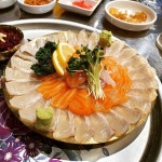 우연 연어 & 육회 - 대구, 중구 동성로 중앙로 종로 | 맛집검색 식신