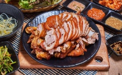 사또통족발 경기본점 - 경기, 수원-권선구 장안구 | 맛집검색 식신