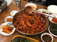 원조촌돼지찌개 - 대전, 유성구-연구단지 테크노밸리 | 맛집검색 식신