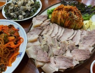 한돈보쌈 - 서울 강남, 구로 대림 가산 금천구 | 맛집검색 식신