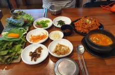 묵골쌈밥 - 서울, 송파구, 문정동 | 맛집검색 식신