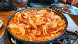 보물촌꺼먹돼지 - 서울 강남, 문정 가락 거여 | 맛집검색 식신