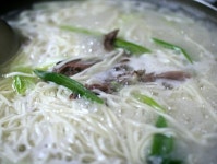 신분준할머니 기러기칼국수 - 충남, 예산 | 맛집검색 식신