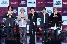 [SW포토]캐치더영, 사랑해주세요 | 스포츠 월드 [SW포토]캐치더영, 사랑해주세요