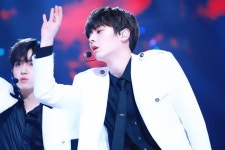 라이징썬 고화질 ⸝⸝ʚ̴̶̷̆ ̯ʚ̴̶̷̆⸝⸝ - 황민현 카테고리