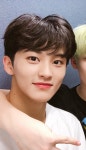 더쿠 - 마크 이목구비배치 정말 개쩌는거같아