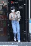 루시 헤일) Gas Station in Beverly Hills 04142020 - 웨스트(WEST) 카테고리