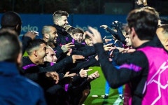 우리 스쿼드보고 노인정 옆에 유치원 같다고 ㅋㅋㅋㅋ - 해외축구 카테고리