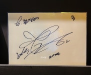 태형이 식당에 싸인인데 진짜 귀엽다 ㅋㅋ - 뷔 카테고리