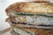 더쿠 - 호불호가 갈리지만 은근 잘나가고 매니아들이 많이 찾는 빵