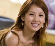 HOT - 눈웃음 하면 가장 먼저 떠오르는 여자연예인은??? .jpg