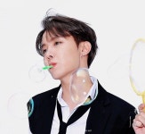 아까 호비 소리낸 덬 오디가써?? 짤 올리고 있었다구ㅜㅜ - 방탄소년단 카테고리