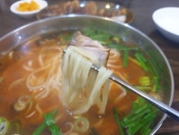극한의 가성비 국밥충도 이긴다는 부산 주례 칼국수 - 스퀘어 카테고리