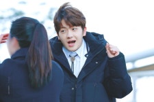3년전 아기다롱이 - 국내유명인 카테고리