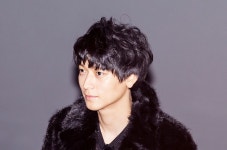 아무짤이나 다 주십쇼!! - 강동원 카테고리