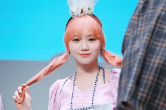 내일부터 진심으로 채원시 찍어볼래 - 김채원 카테고리 내일부터 진심으로 채원시 찍어볼래 - 김채원 카테고리