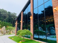 규모가 좀 미친듯한 김포의 한 카페 - 스퀘어 카테고리