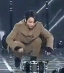 정국 아이돌 앵콜때 상모돌리기에도 진심이었거든 ㅋㅋㅋㅋㅋ - 케이돌토크 카테고리