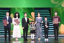 백화장 궁금해서 검색하고있는데 후보한테도 뭘 주는거야? 후보 표창? - 차이나 카테고리