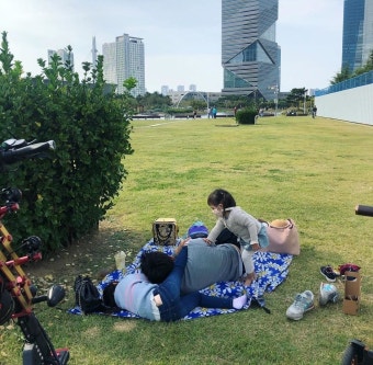 흔한 두자매를 둔 아빠와 딸들의 모습.jpg - 스퀘어 카테고리