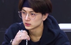 갈발+안경 종성이 같이보실? - 케이돌보이즈 카테고리