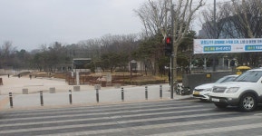 버스타고 종로지나는데 탑골공원 한산하네 - 코로나19 카테고리