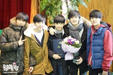 2012년 아기신기는 이거보다 더 어렸다는 거 아냐 이게 2015년이니까..... - 케이돌토크 카테고리