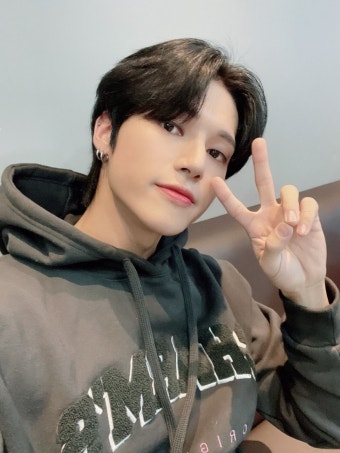 티쥬들 커플티 맞췄나봐ㅜㅜ - 에이티즈(ATEEZ) 카테고리